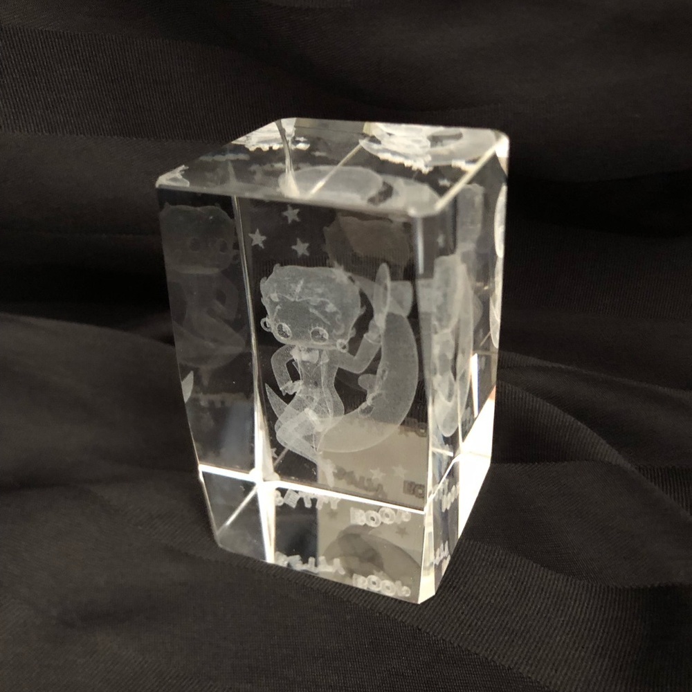 Crystal 3D Etched Betty Boop Paperweight